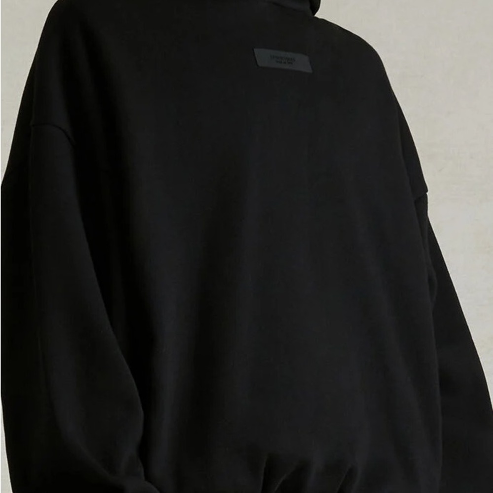 Essentials Fear of God black men’s logo fleece hoodie‎ medium